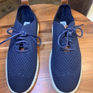 Steve Madden youth sneakers.  Inv 5383A